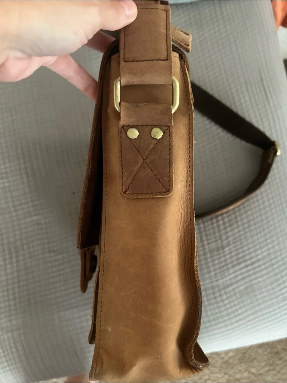 ZLYC Messenger Bag Unisex Brown Leather Medium Satchel Shoulder Laptop